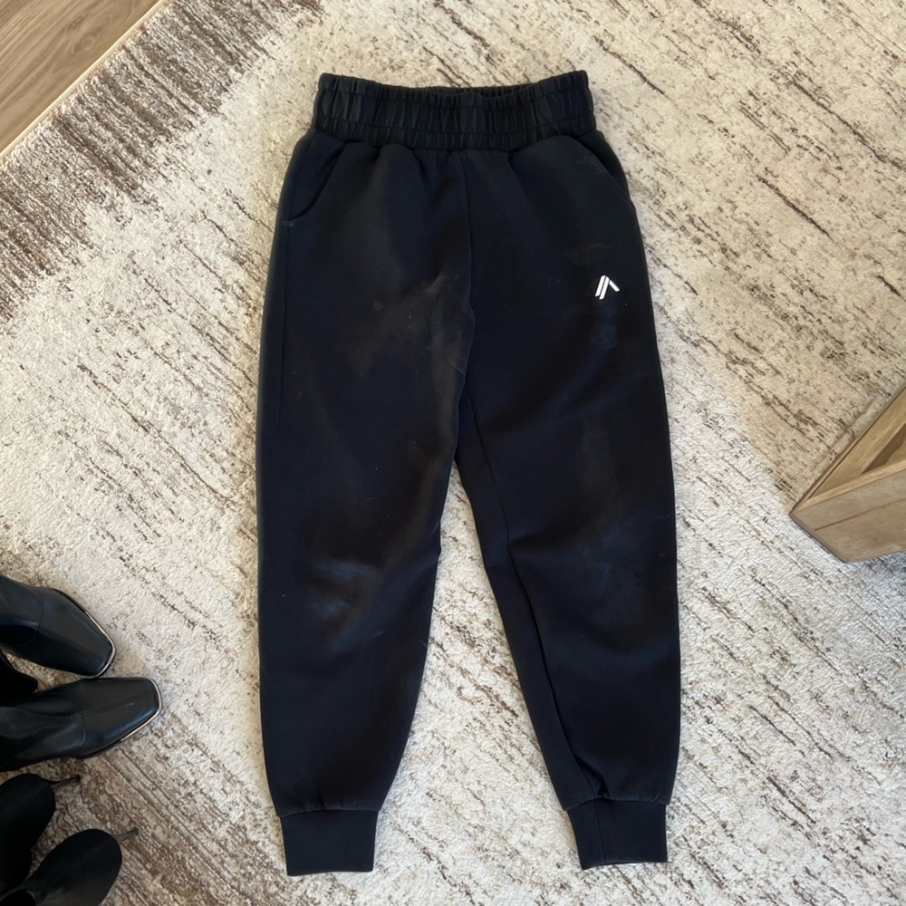 Alphalete Joggers